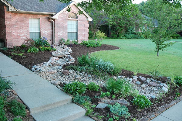 Waterwise Dubberley landscape with dry stream bed